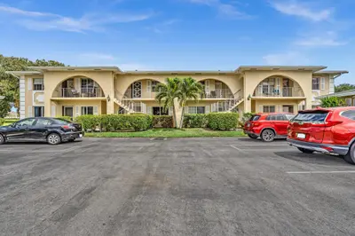 13721 FLORA Place D, Delray Beach – Villa for rent
