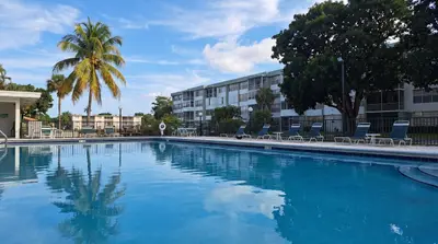 2771 Taft Street 302, Hollywood – Condominium for sale