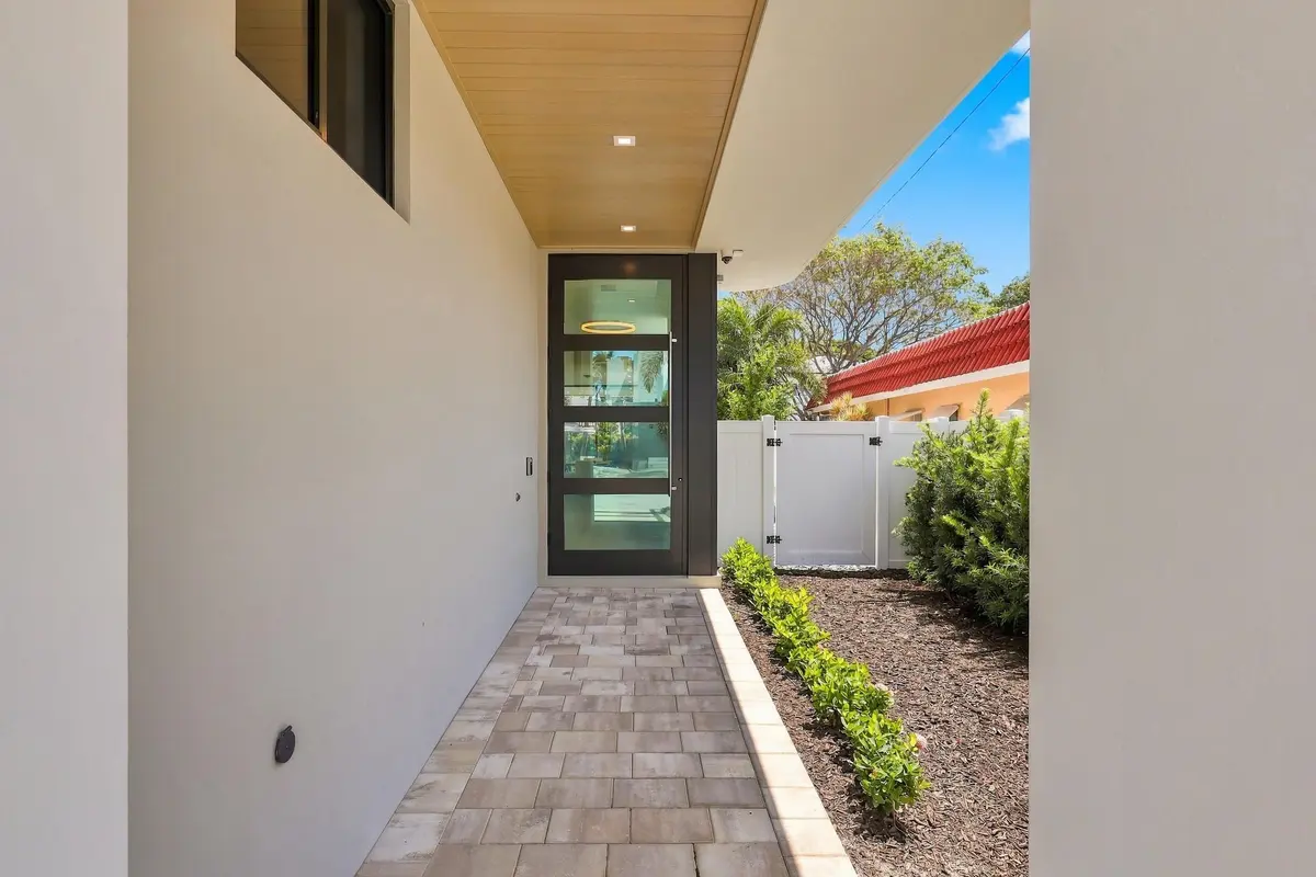 130 NE Wavecrest Way at 130 NE Wavecrest Way, Boca Raton