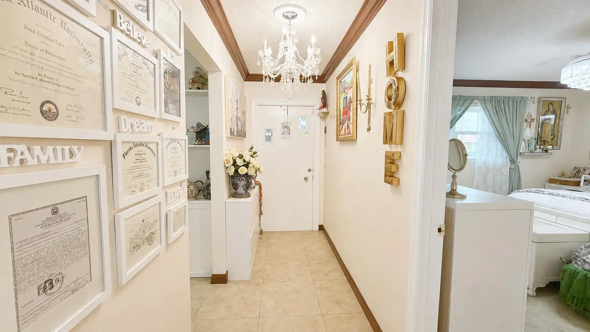 Entry at 5780 W FERNLEY Drive 101, West Palm Beach