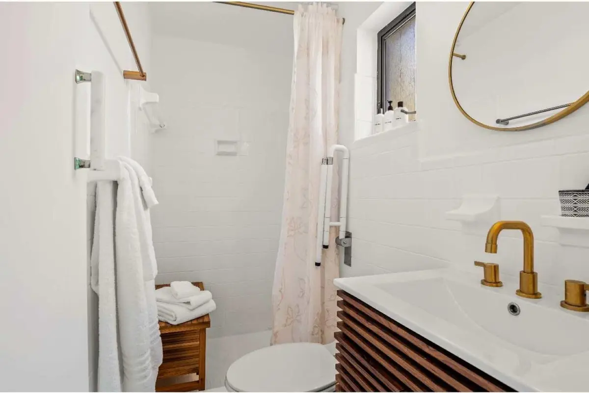 bathroom at 968 Allendale Road, West Palm Beach