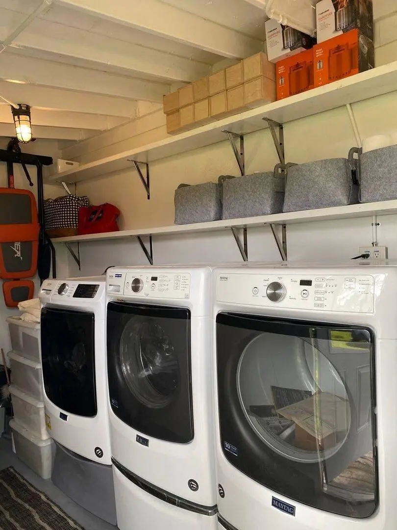 laundry room at 968 Allendale Road, West Palm Beach