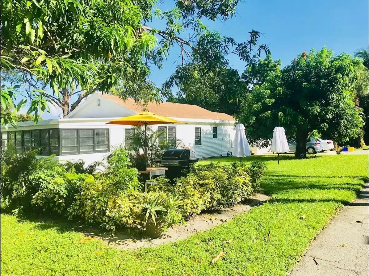 Beautiful Spacious Home at 968 Allendale Road, West Palm Beach
