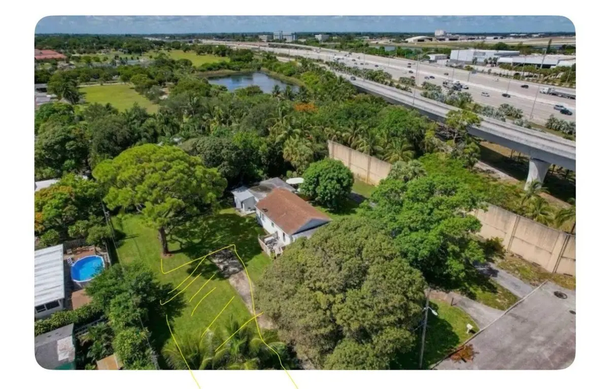 Big lot at 968 Allendale Road, West Palm Beach
