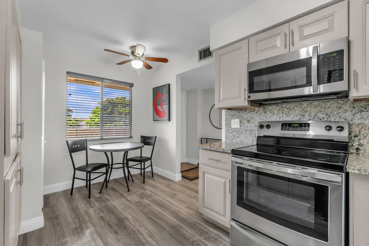 7267 HUNTINGTON Lane 403, Delray Beach, FL – photo 4