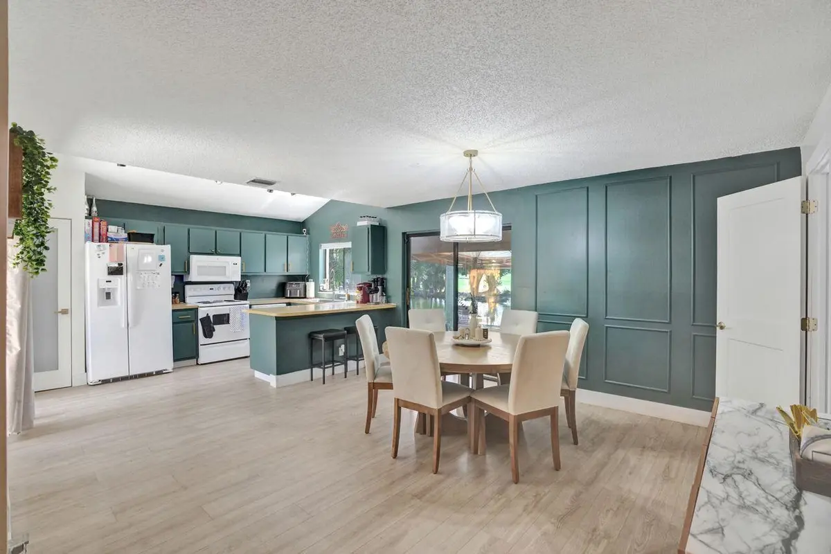 Dining area at 734 NW 132nd Terrace, Plantation
