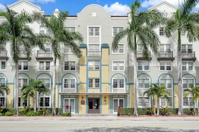 533 NE 3rd Avenue 230, Fort Lauderdale – Condominium for sale