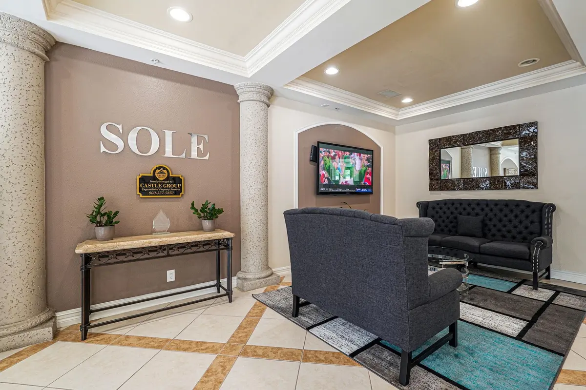Photo 2 at 533 NE 3rd Avenue 230, Fort Lauderdale