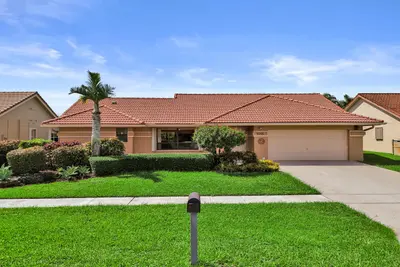 9255 Sun Pointe Drive, Boynton Beach – Single Family Residence for sale