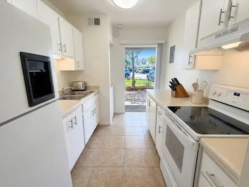kitchen at 3001 NW 4TH Terrace 151, Pompano Beach