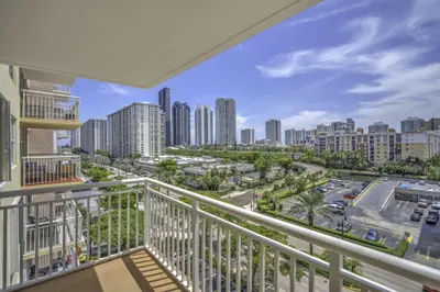 251 174th Street 714, Sunny Isles Beach – Condominium for sale