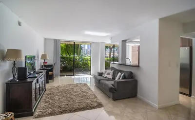 290 174TH Street L18, Sunny Isles Beach – Condominium for rent