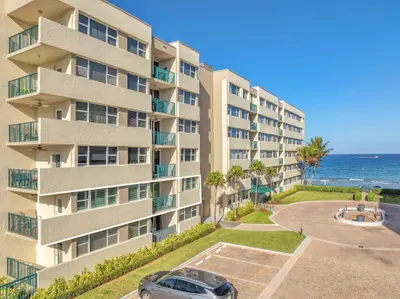 1239 HILLSBORO MILE 202, Hillsboro Beach – Condominium for sale