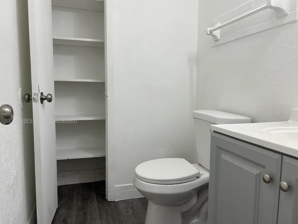 1:2 BATH at 401 SW 13TH Place 721, Deerfield Beach