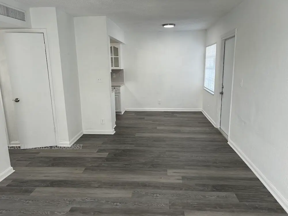 DINING AREA at 401 SW 13TH Place 721, Deerfield Beach