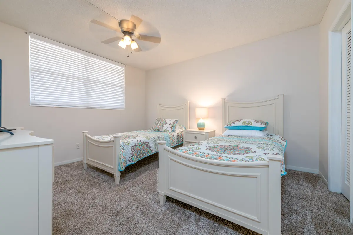 427-8 at 2731 NE 14th Street Causeway 427, Pompano Beach