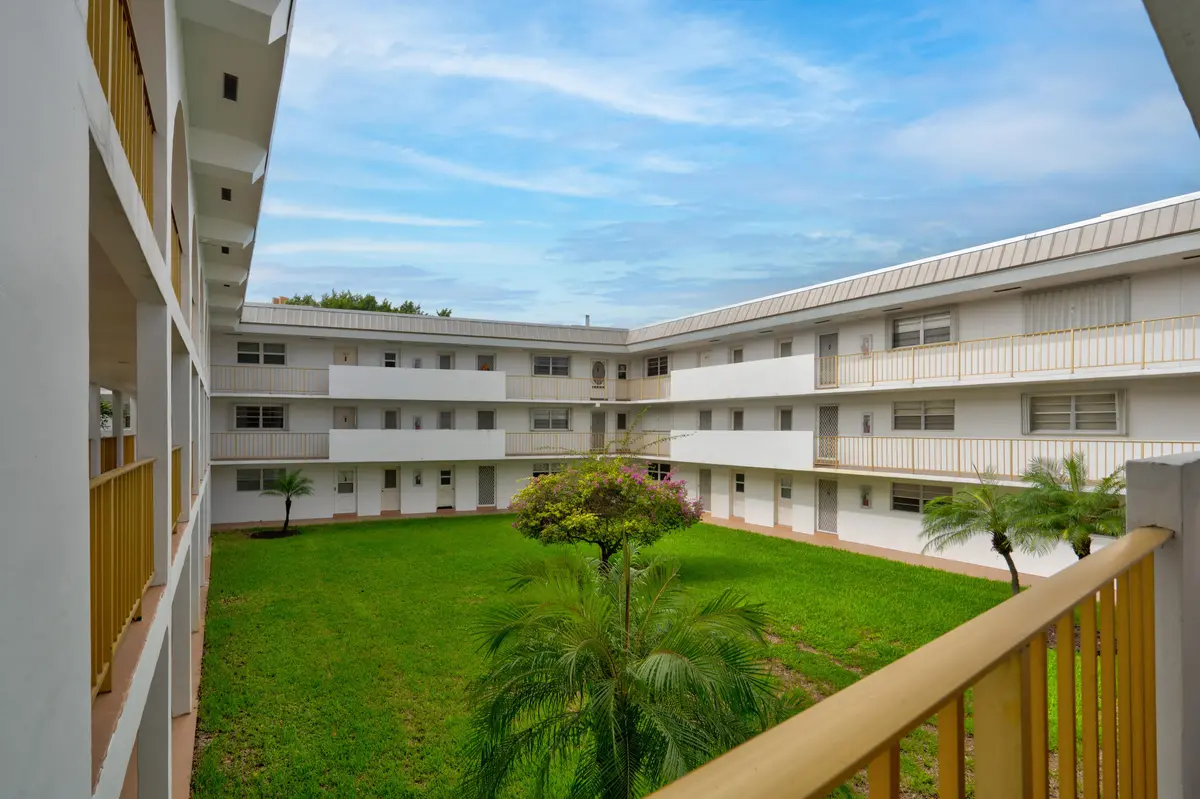 5401 NW 2nd Ave #227_Pictures_8_10.03.23 at 5401 NW 2nd Avenue TWO, Boca Raton