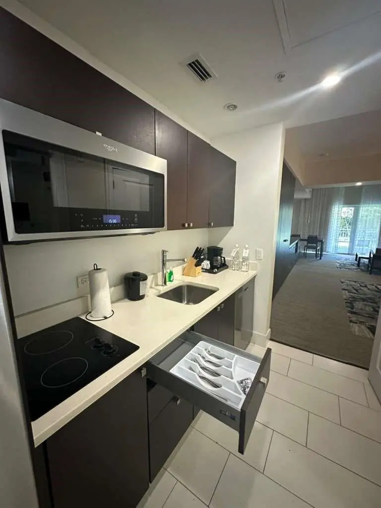 Photo 7 at 5300 NW 87TH Avenue 706, Doral