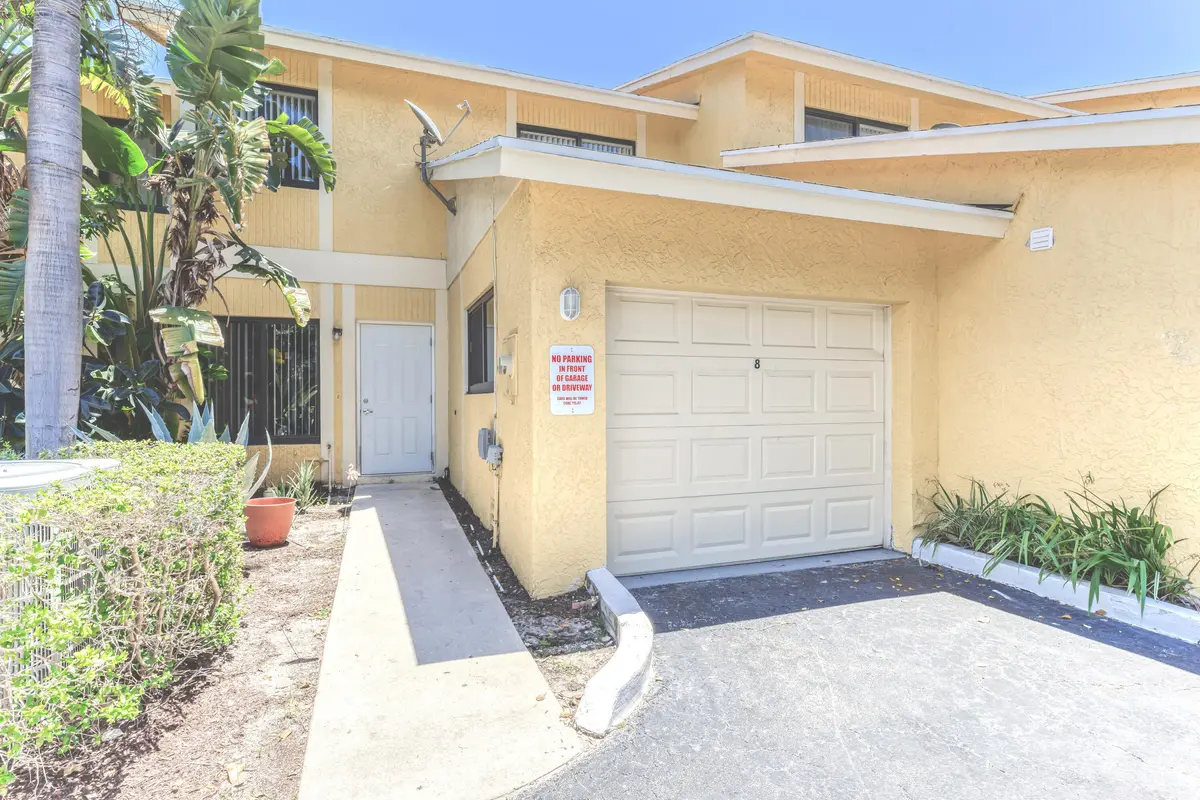 660 coventry-31 at 660 Coventry Street, Boca Raton