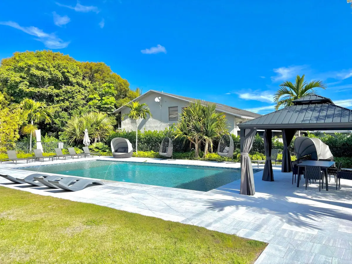 POOL 660 COVENTRY at 660 Coventry Street, Boca Raton