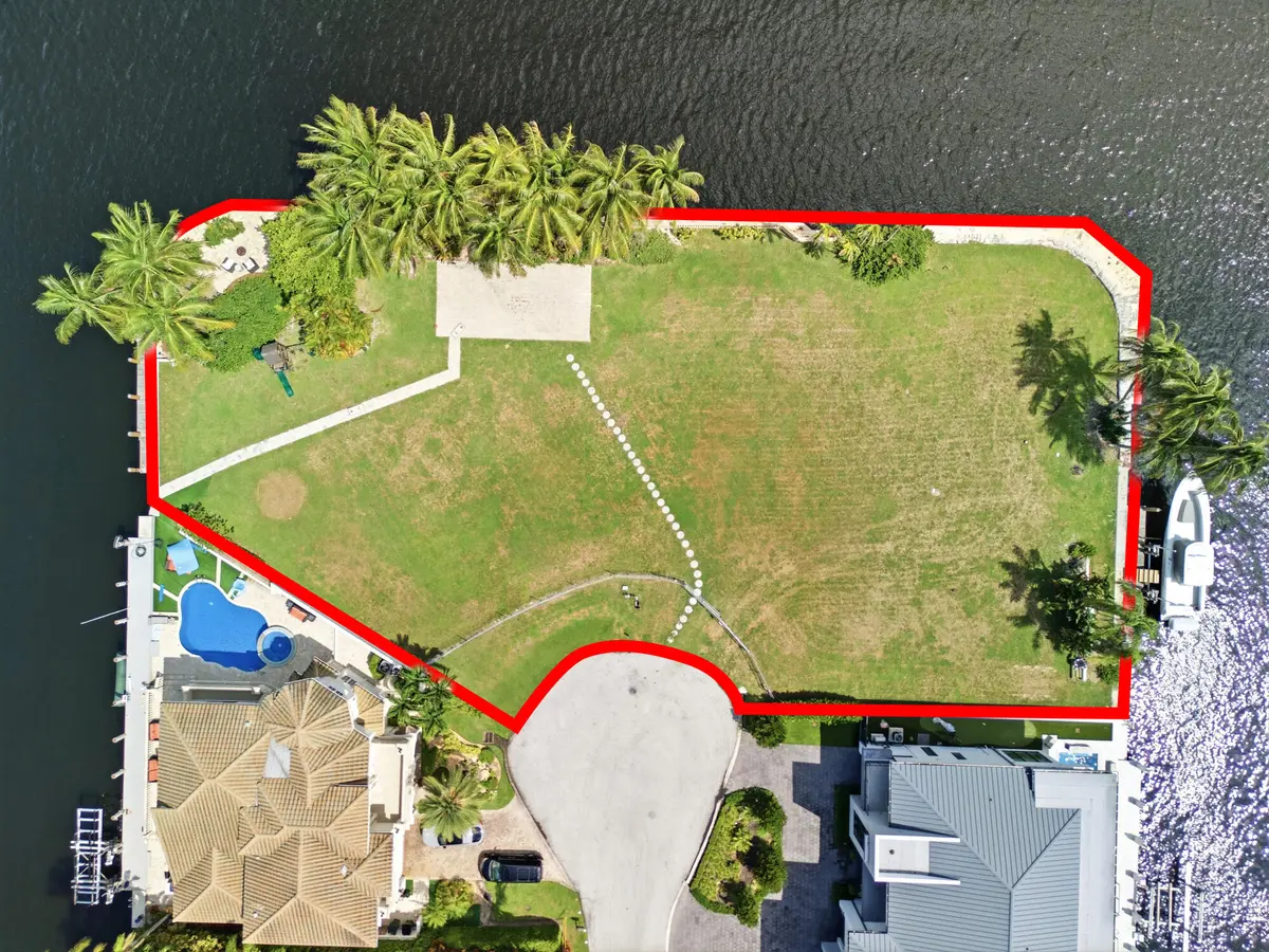Lot Boundries at 870 Havana Drive, Boca Raton