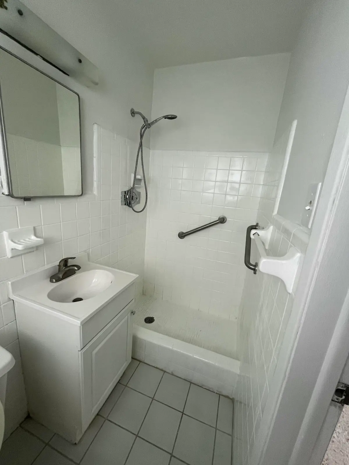 master bath at 333 NW 26TH Court, Wilton Manors