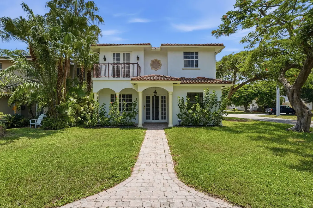 1-web-or-mls-001_DSC00191 at 400 NE 8th Avenue, Fort Lauderdale