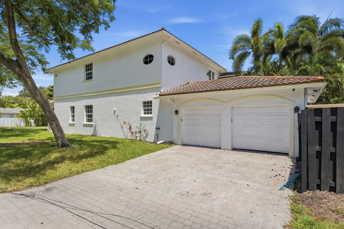 3-web-or-mls-003_DSC00197 at 400 NE 8th Avenue, Fort Lauderdale