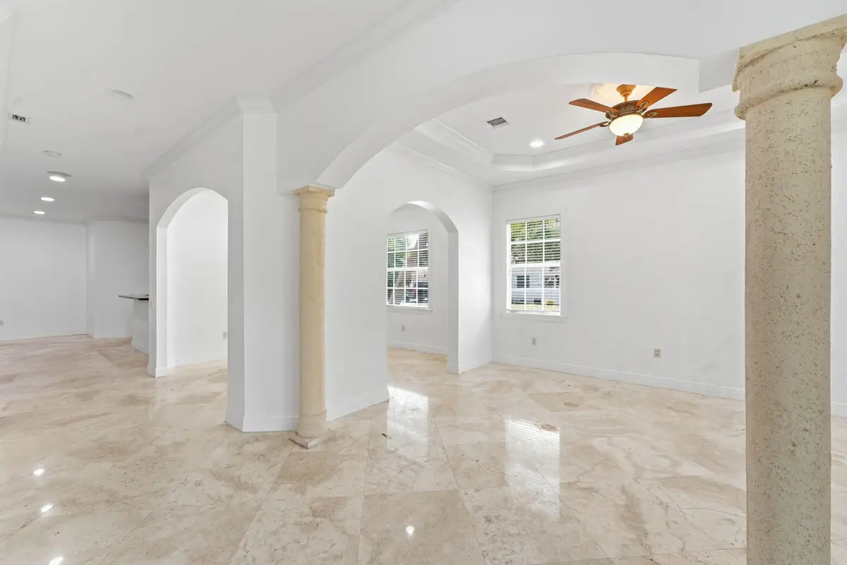 6-web-or-mls-006_DSC00054 at 400 NE 8th Avenue, Fort Lauderdale