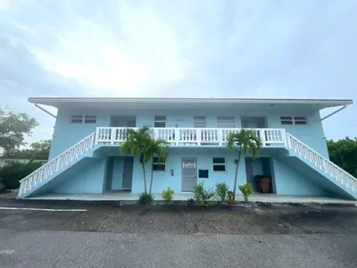 1001 SE 3rd Street 1, Deerfield Beach – Apartment for rent