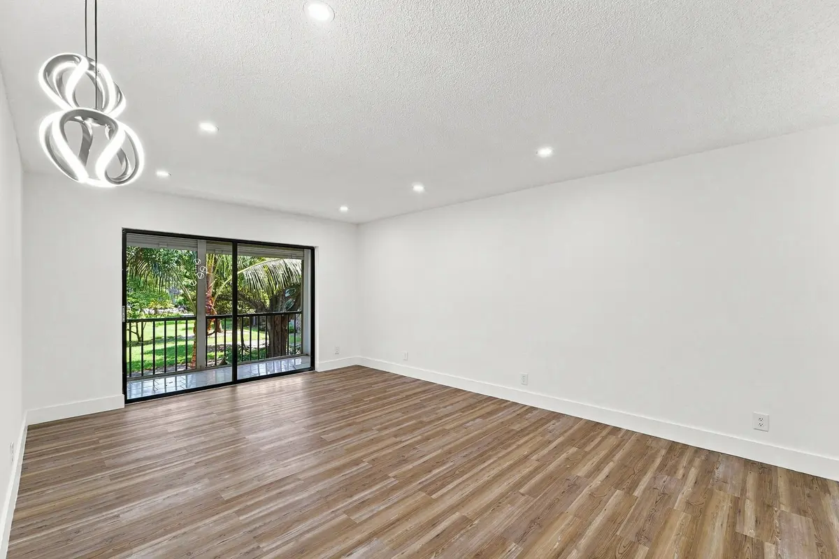 07_dsc09419 at 3101 Oakland Shores Drive H210, Oakland Park