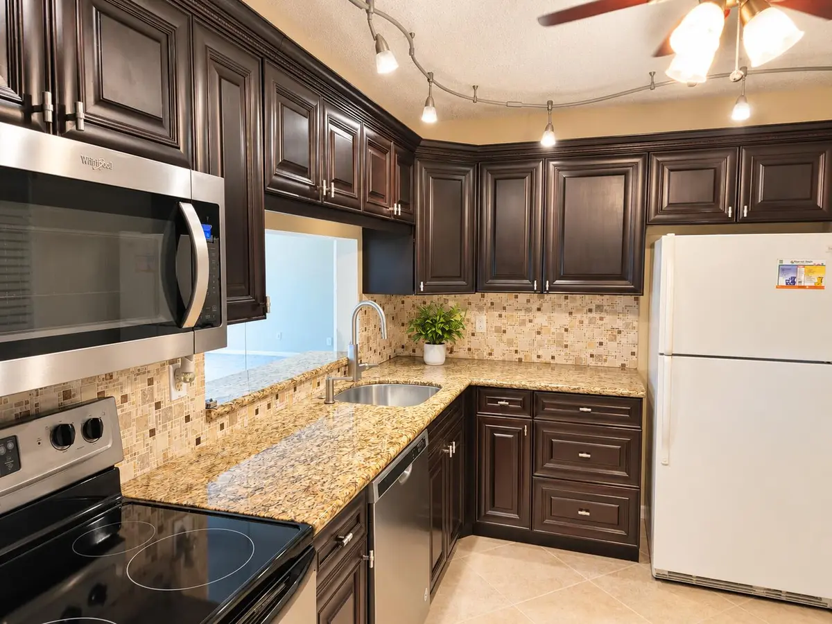 A5B94ACB-3B39-4A19-83D0-77A81D607F9D at 5130 Las Verdes Circle 301, Delray Beach