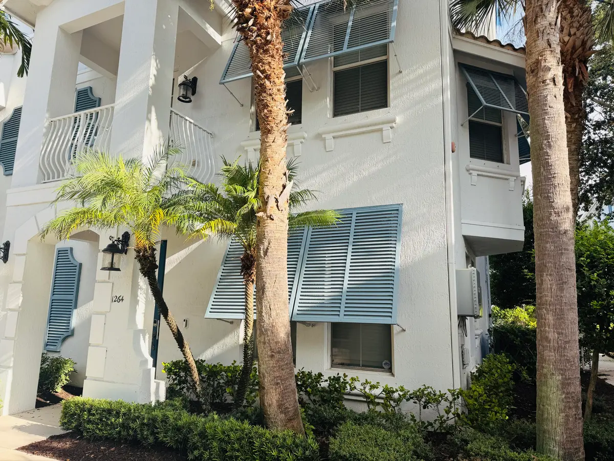 Front View at 1264 VIA DE FOSSI, Boynton Beach