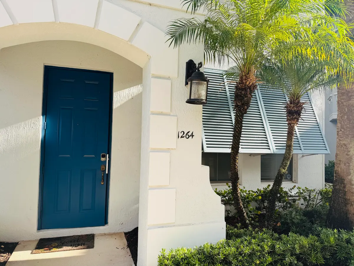 Front Door at 1264 VIA DE FOSSI, Boynton Beach