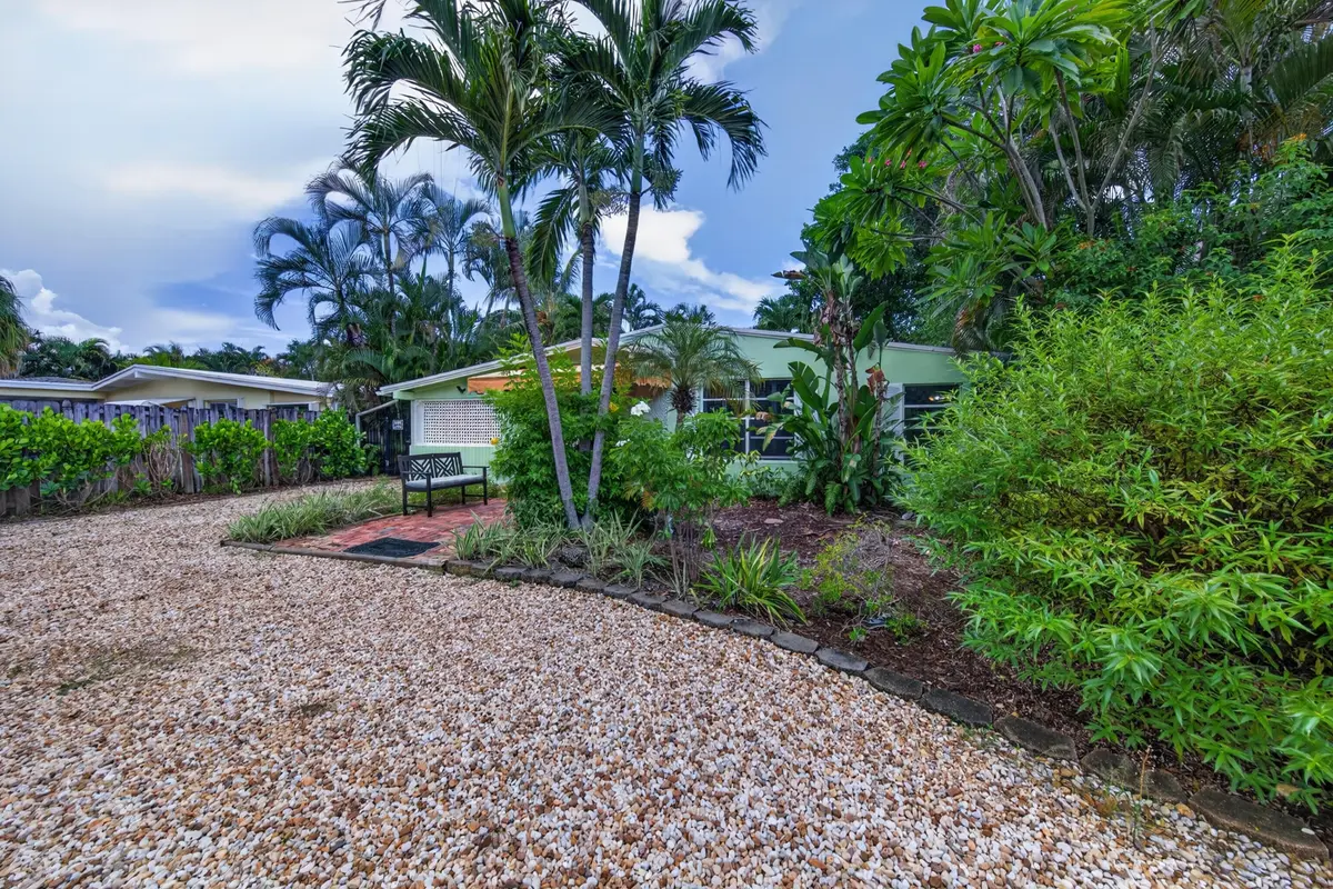 pereira-10 at 1712 NE 16th Avenue, Fort Lauderdale
