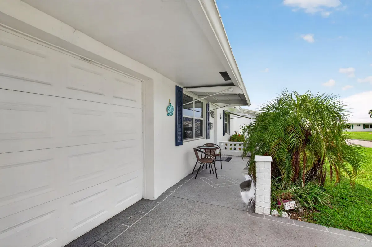 5-web-or-mls-DSC_2554 at 400 SW 8TH Place, Boynton Beach