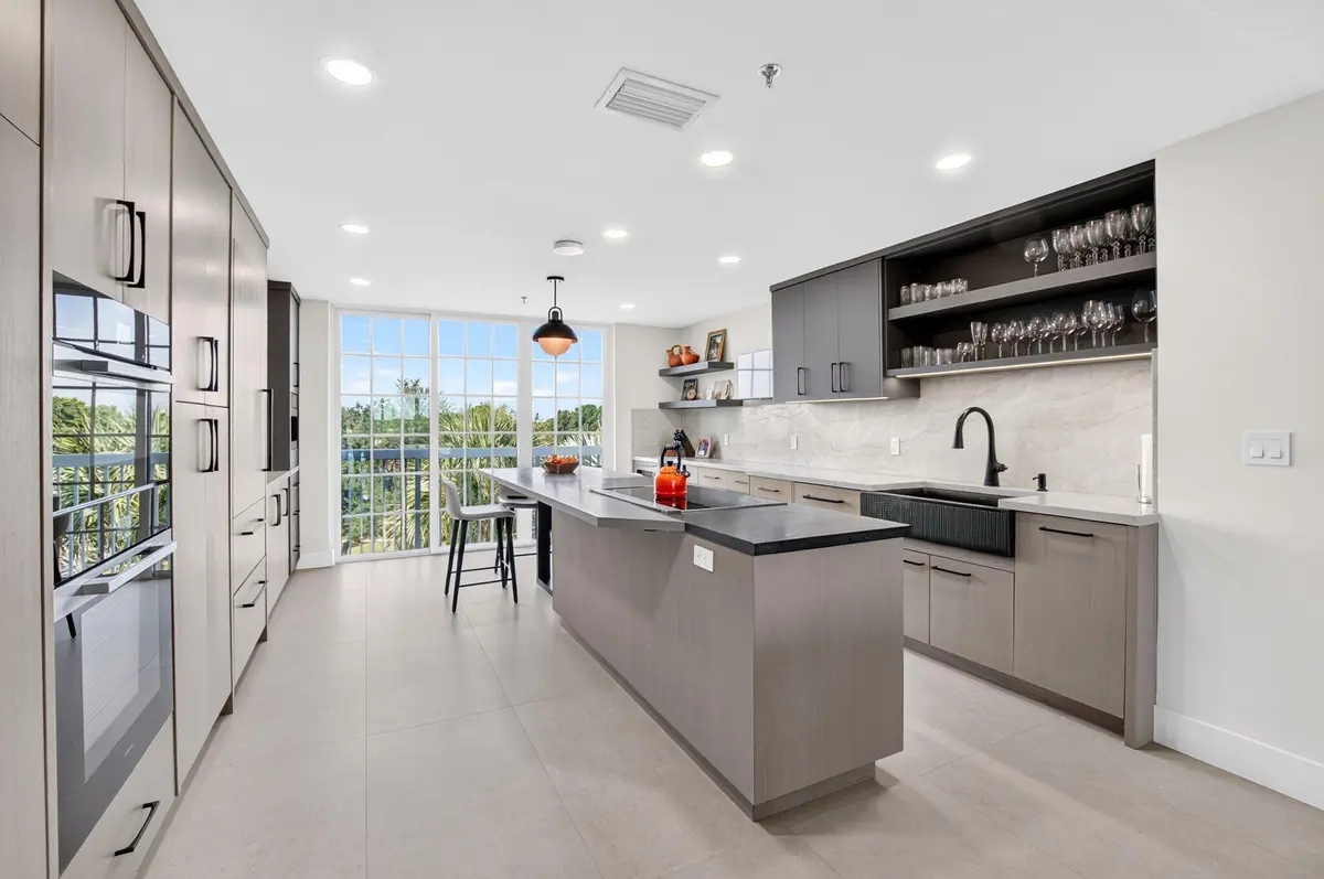 Kitchen 1 at 17031 BOCA CLUB Boulevard 065A, Boca Raton