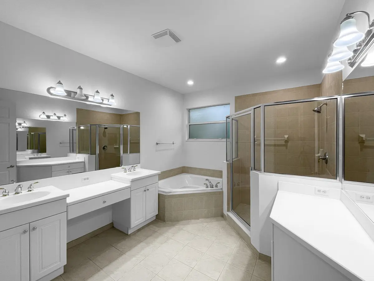 Main Bath at 423 SW Walking Path, Stuart
