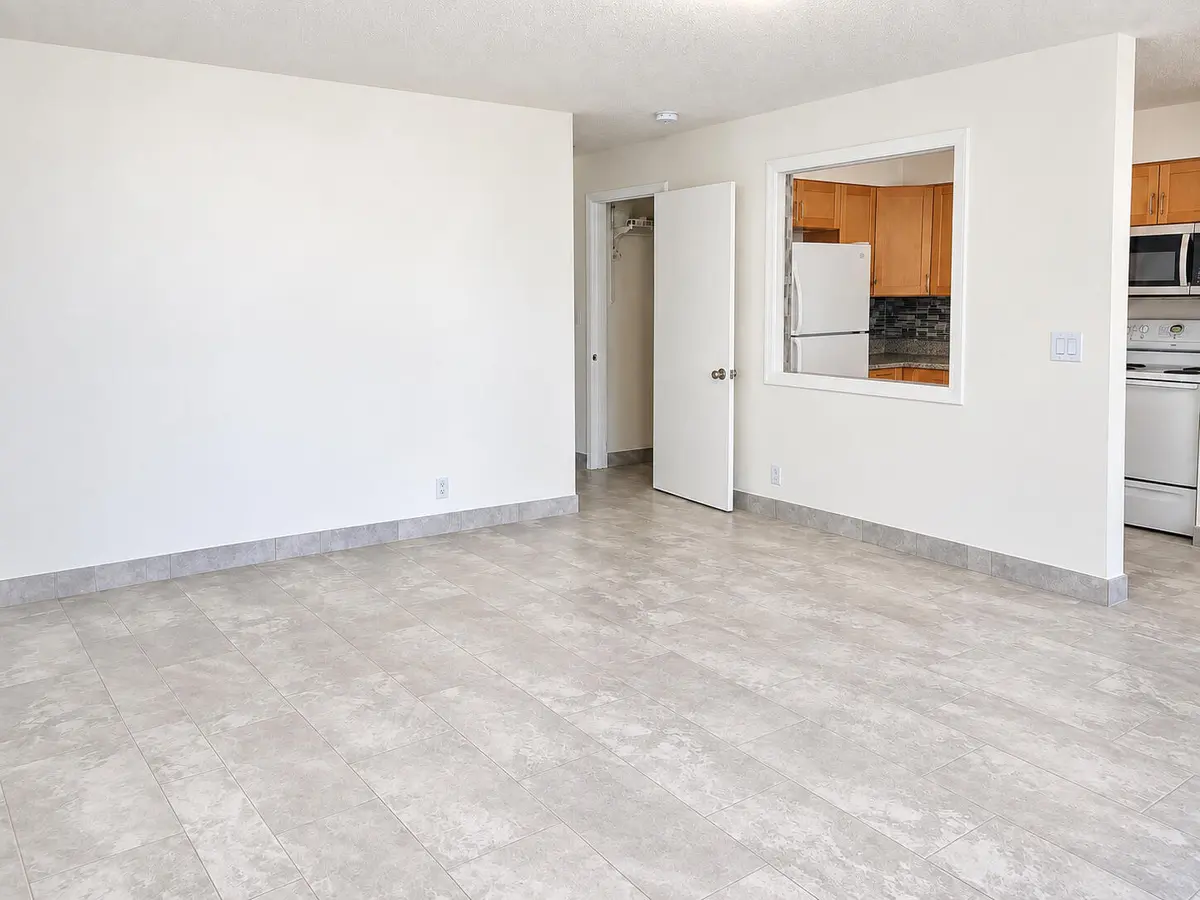 Photo 3 - 3640 NE 1st Ave, # 3, Fort Lau at 3640 NE 1ST Avenue 3, Oakland Park