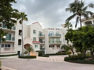 1230 Hillsboro Mile 308, Hillsboro Beach – Condominium for sale