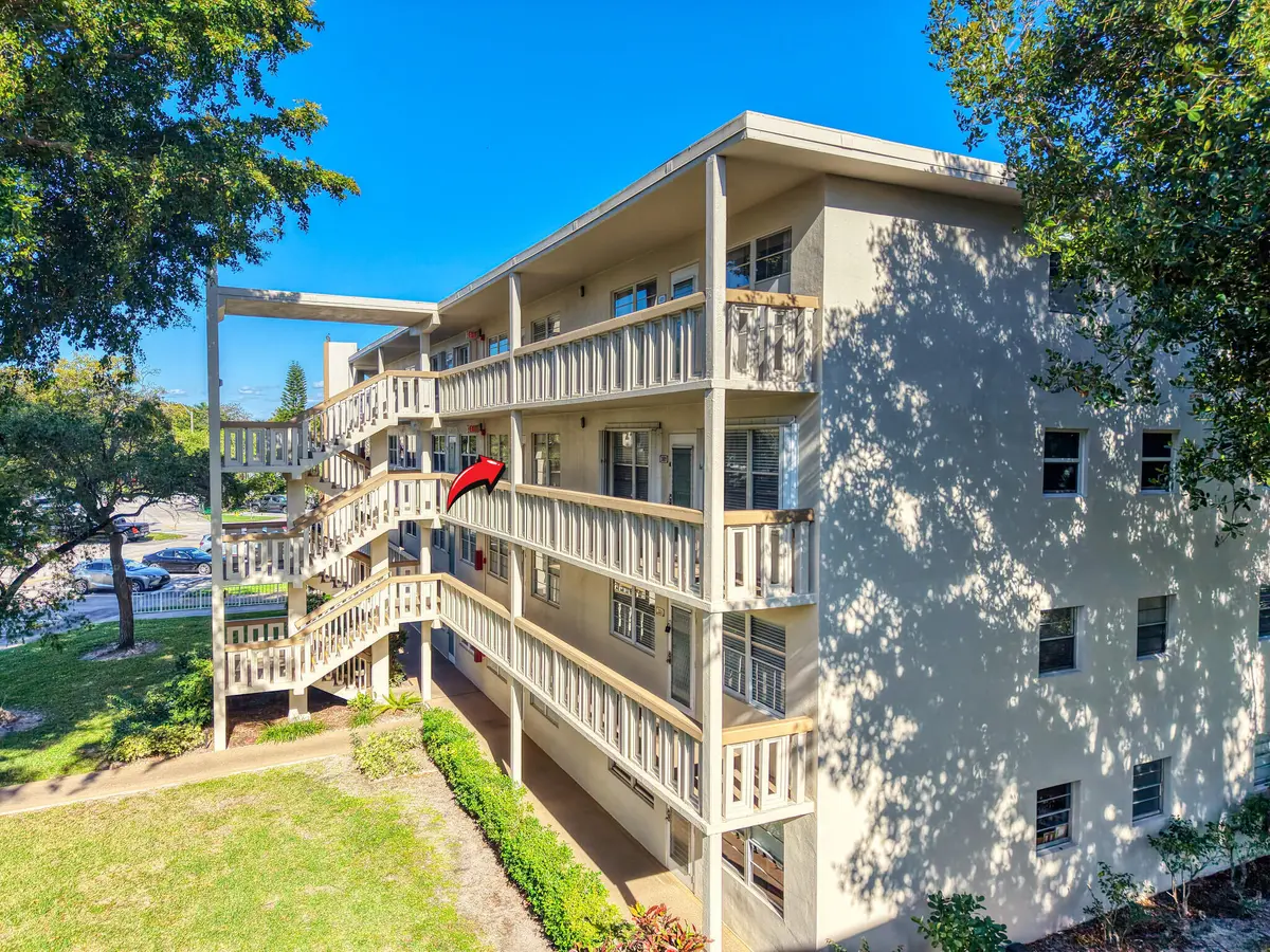 1 exteriors (2) at 3002 Ventnor G, Deerfield Beach