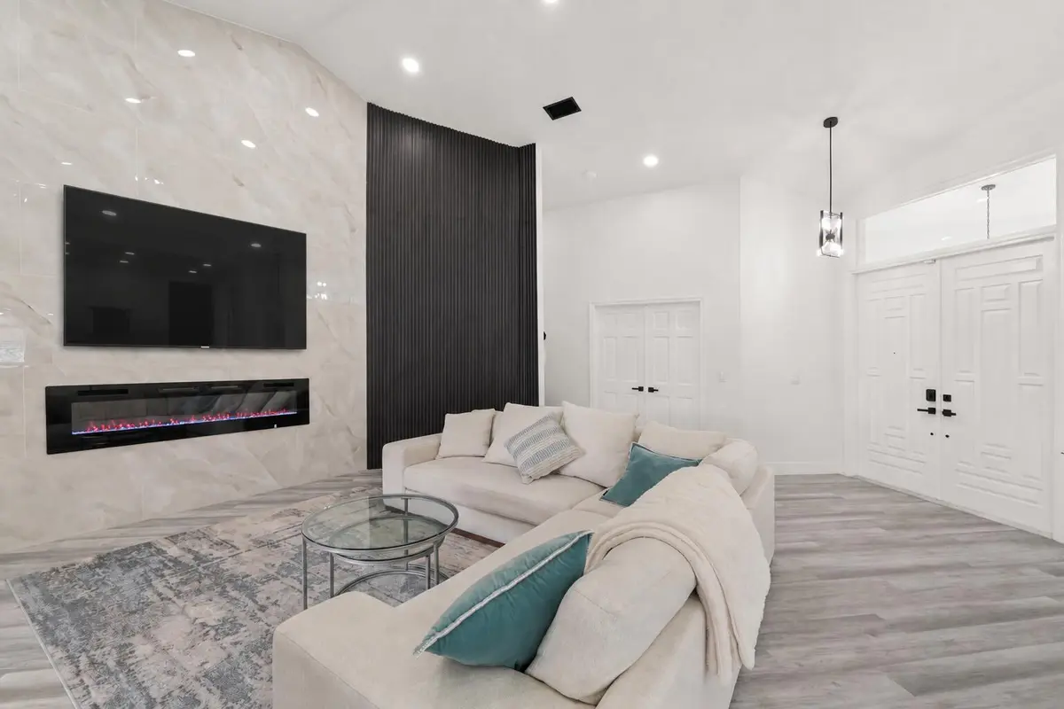 Living room at 15545 Meadow Wood Drive, Wellington