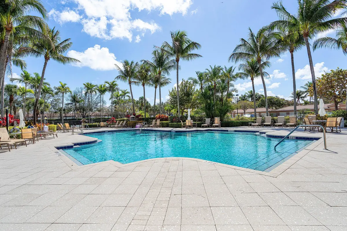 038-4907MidtownLane-1416-PalmBeachGarden at 4907 MIDTOWN Lane 1416, Palm Beach Gardens