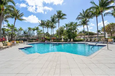 4907 MIDTOWN Lane 1416, Palm Beach Gardens – Condominium for sale