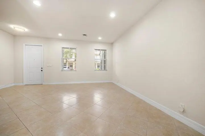Living Room Dinning R at 948 NW 18th Avenue, Boca Raton
