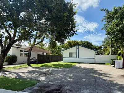 650 NE 15TH Street A - B, Fort Lauderdale – Duplex for sale