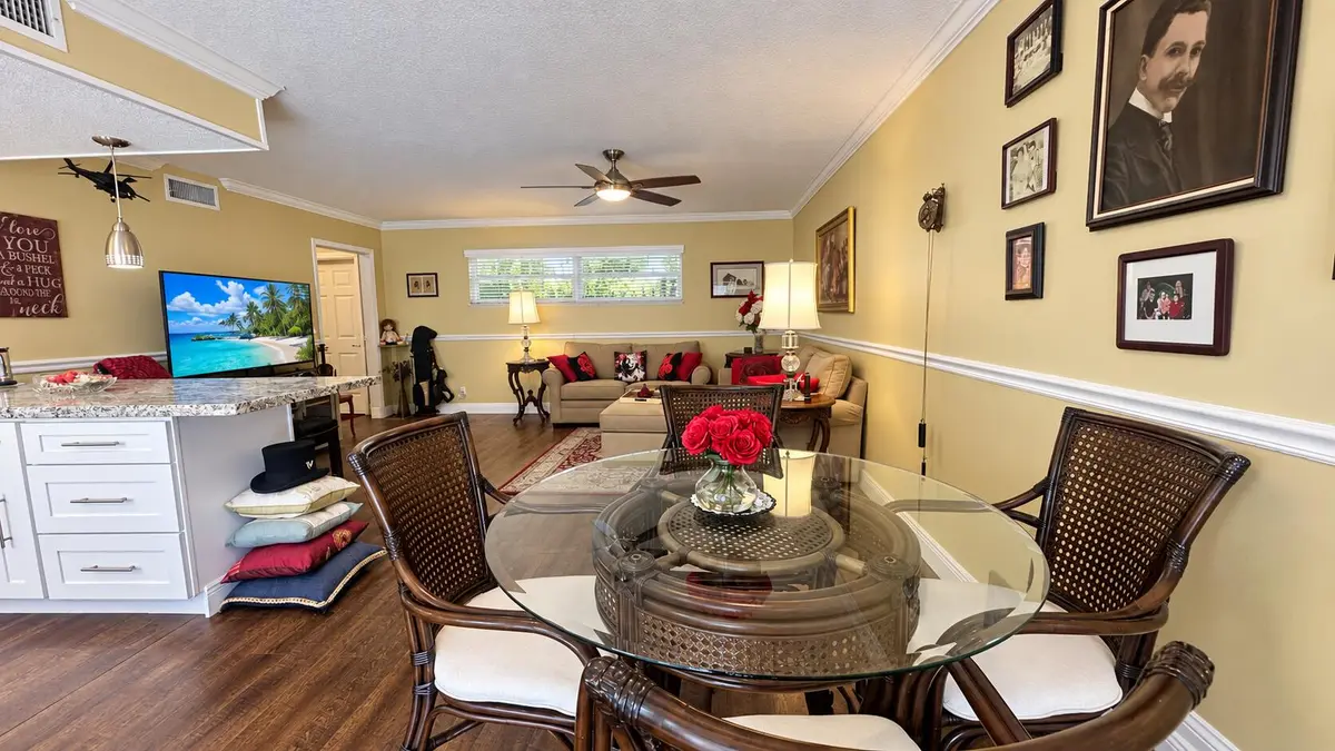 DINING & LIVING at 14 COLONIAL CLUB Drive 103, Boynton Beach