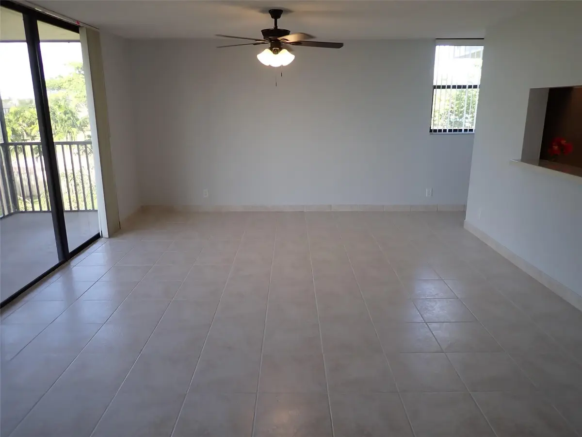 Photo 6 at 106 Lake Emerald Drive 401, Oakland Park