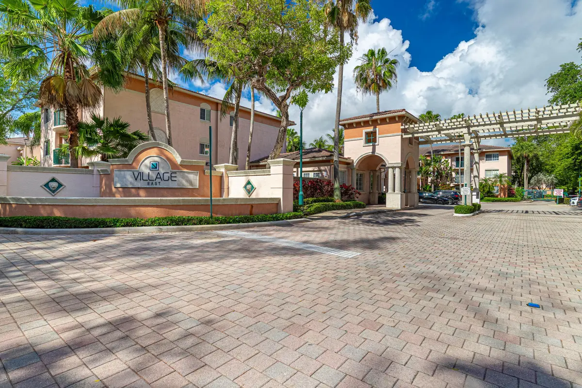 Community Entrance at 2009 SE 10TH Avenue 309, Fort Lauderdale