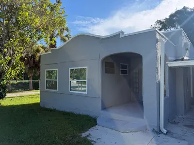326 N 14th Street, Fort Pierce – Single Family Residence for sale